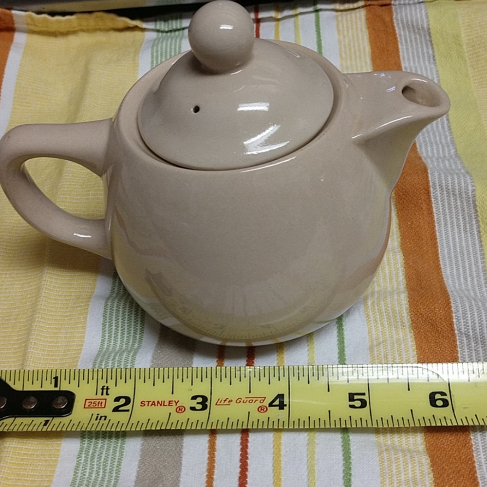 Anfora one service teapot,Cream EUC,nice!